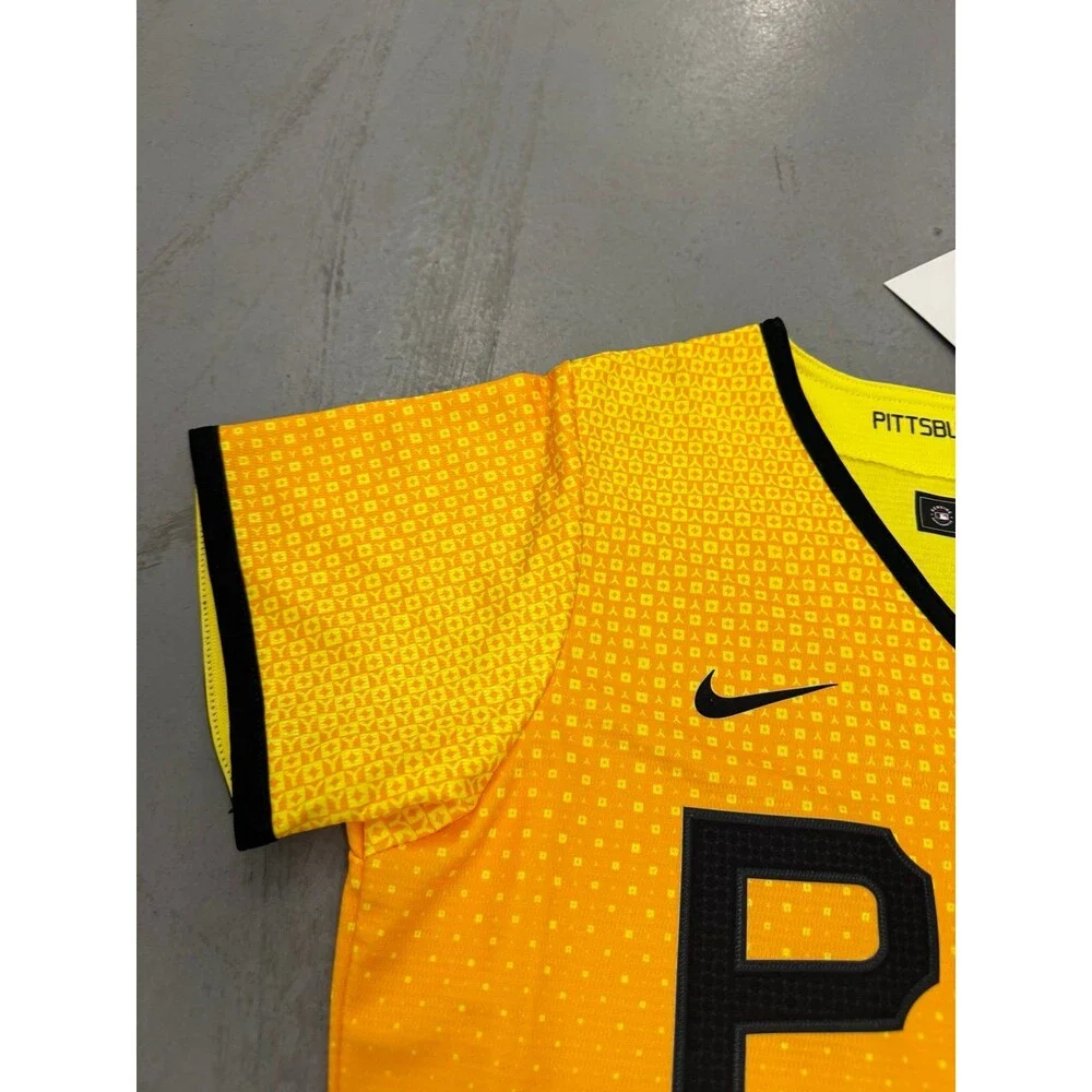 Ke’Bryan Hayes Pittsburgh Pirates City Connect Nike NWT Women’s MLB Jersey